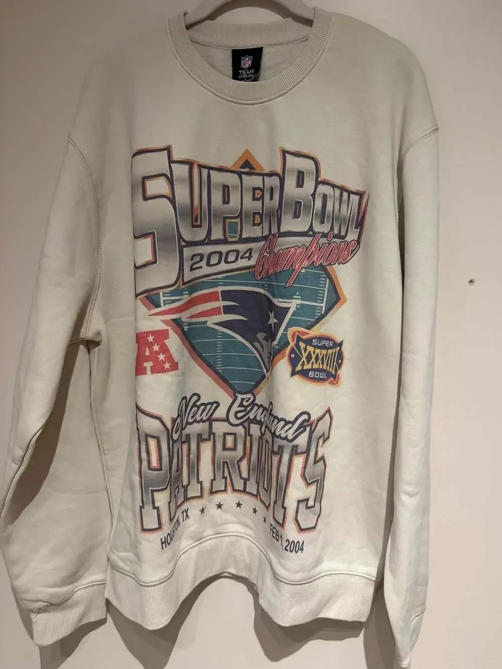 NFL Team Apparel New England Patriots Super Bowl XXXVIII 2004 Champions Crewneck
